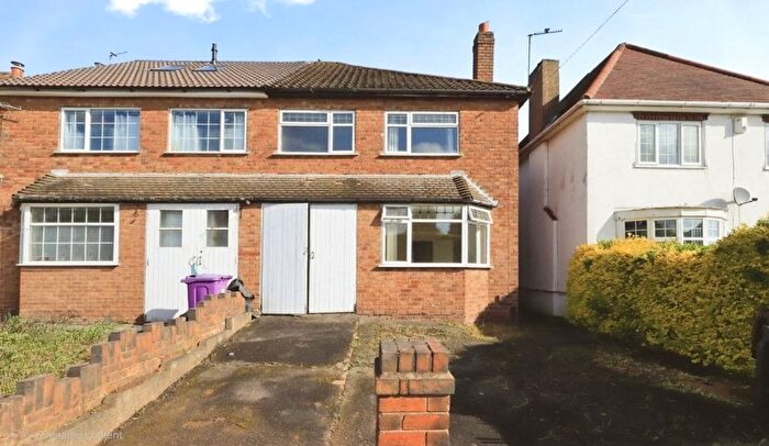 4 Bedroom Semi Detached House For Sale In Lodge Road, Wolverhampton, West Midlands, WV10