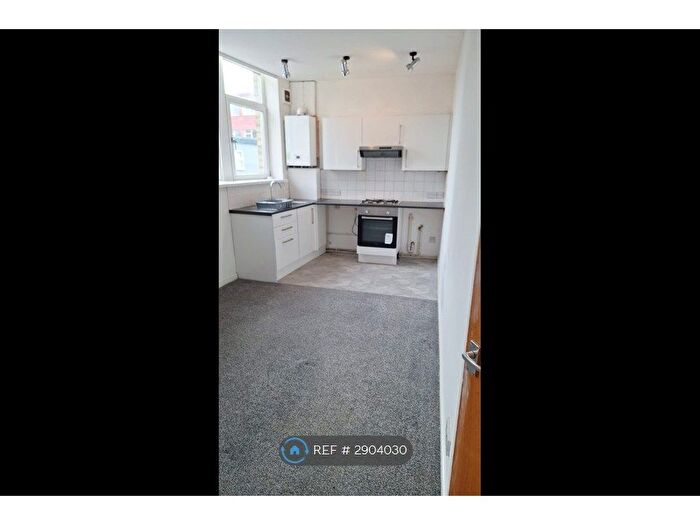 1 Bedroom Flat To Rent In Dale Street, Shipley, BD18