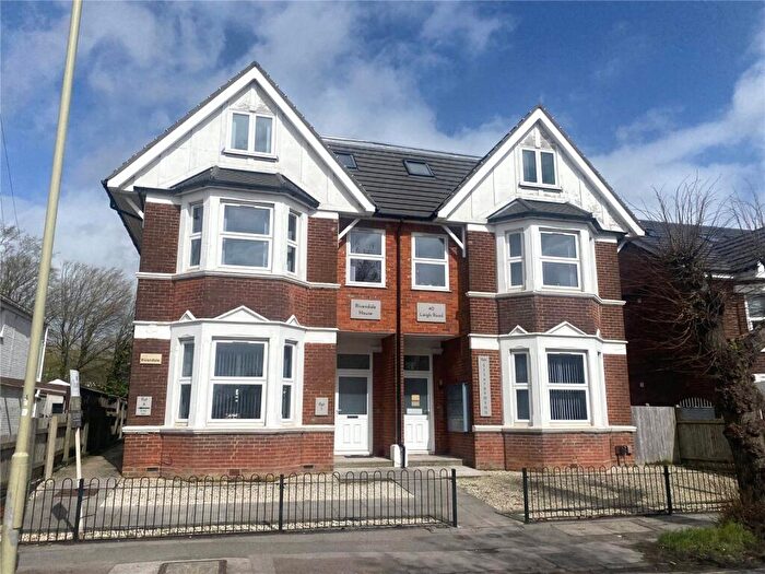 1 Bedroom Flat To Rent In Leigh Road, Eastleigh, Hampshire, SO50