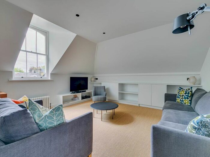 3 Bedroom Flat To Rent In Bolton Gardens, Kensington, London, SW5