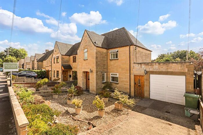 3 Bedroom Semi-Detached House For Sale In Gannicox Road, Stroud, GL5