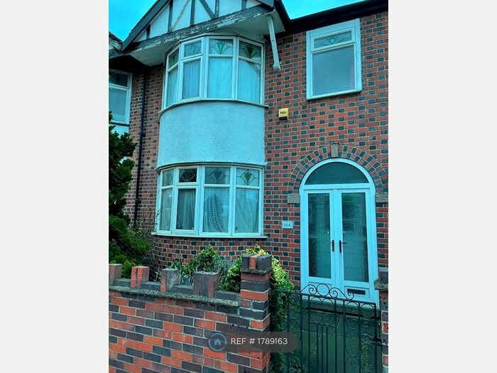 4 Bedroom Semi-Detached House To Rent In Welford Road, Leicester, LE2