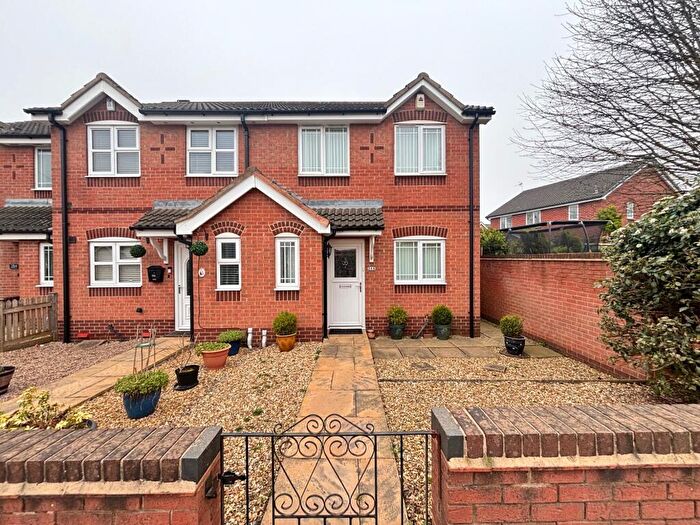 3 Bedroom Town House To Rent In Alfreton Road, Sutton-In-Ashfield, NG17