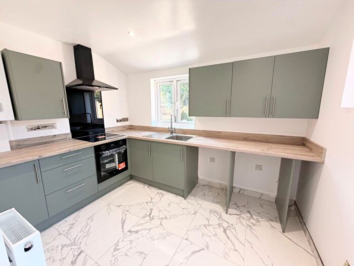 2 Bedroom Flat To Rent In Easter Road, Bournemouth, BH9
