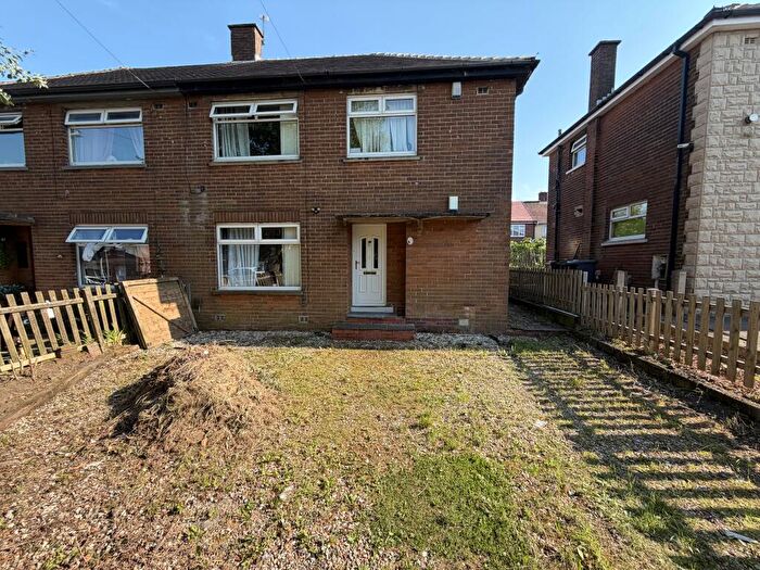 3 Bedroom House To Rent In Eaglesfield Drive, Bradford, BD6