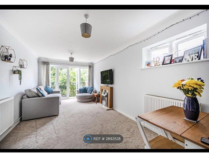 2 Bedroom Flat To Rent In Goodearl Court, High Wycombe, HP12