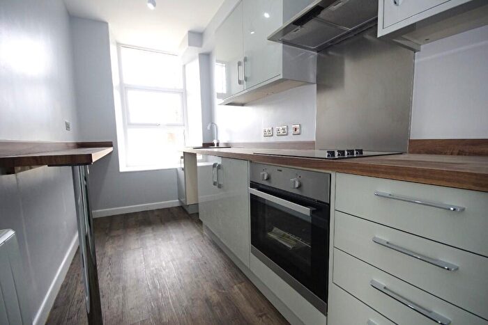 1 Bedroom Apartment For Sale In High St West, Glossop, **View Now!**, SK13