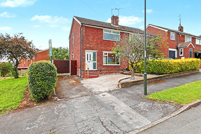 2 Bedroom Semi Detached House For Sale In Broomfield Avenue, Hasland, Chesterfield, S41
