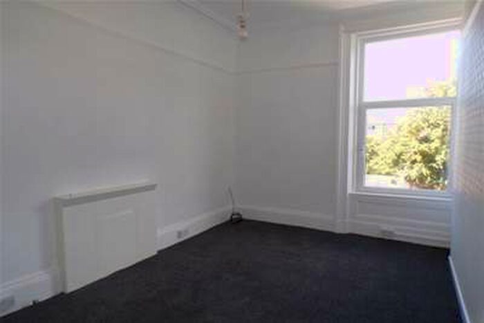 1 Bedroom Flat To Rent In Cambridge Road, L22