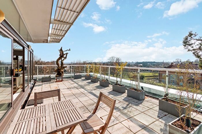 2 Bedroom Flat To Rent In Queensmere Road, London, SW19