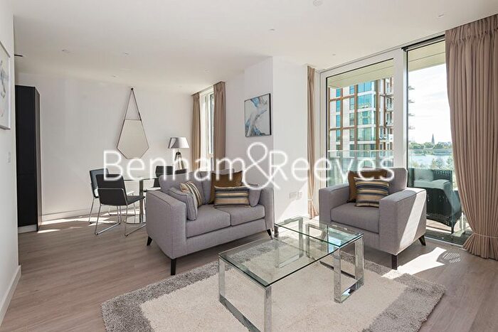 2 Bedroom Flat To Rent In Woodberry Park, Highgate, N4