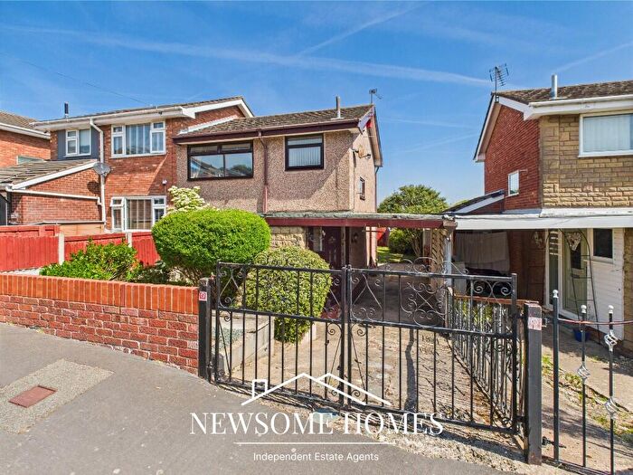 3 Bedroom Semi-Detached House For Sale In Woodland Drive, Greenfield, CH8