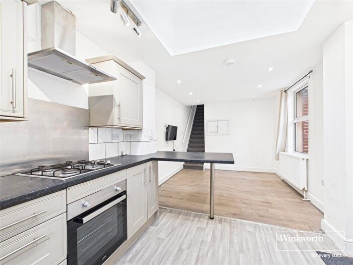 3 Bedroom Terraced House To Rent In Oxford Road, Reading, Berkshire, RG30