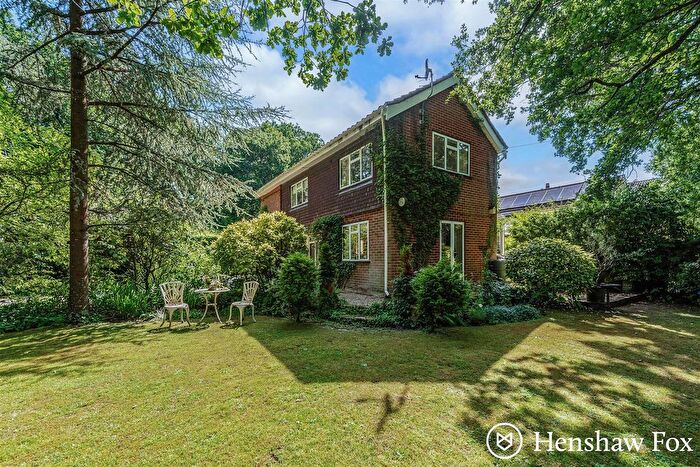 3 Bedroom Detached House For Sale In Barrow Hill Road, Copythorne, Hampshire, SO40