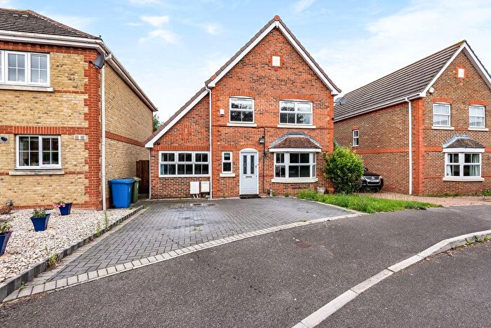 5 Bedroom Detached House To Rent In The Limes, Windsor, SL4