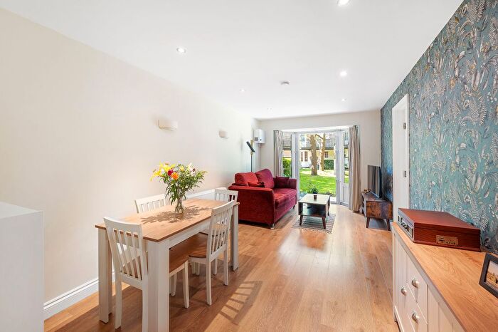 1 Bedroom Flat To Rent In Selhurst Close, London, SW19