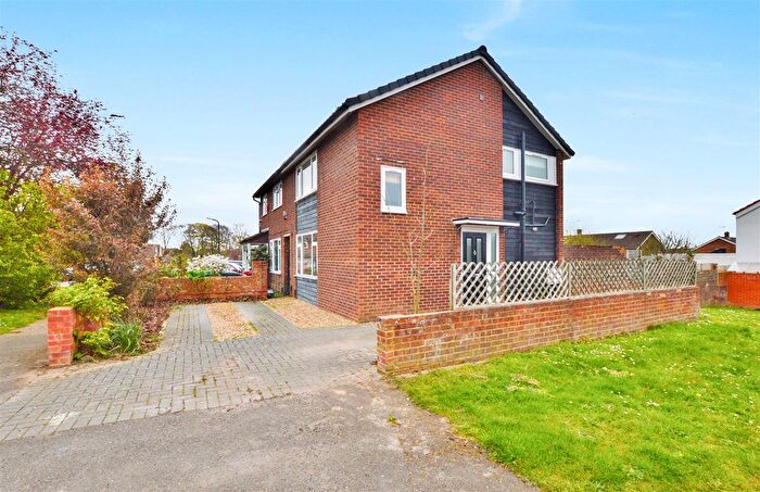 2 Bedroom Property For Sale In Wordsworth Road, Slough, SL2