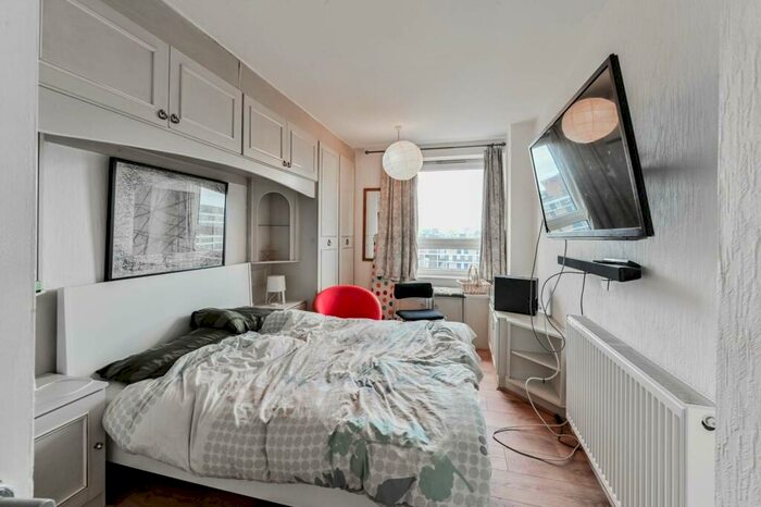 2 Bedroom Flat To Rent In De Beauvoir Estate, Islington, London, N1