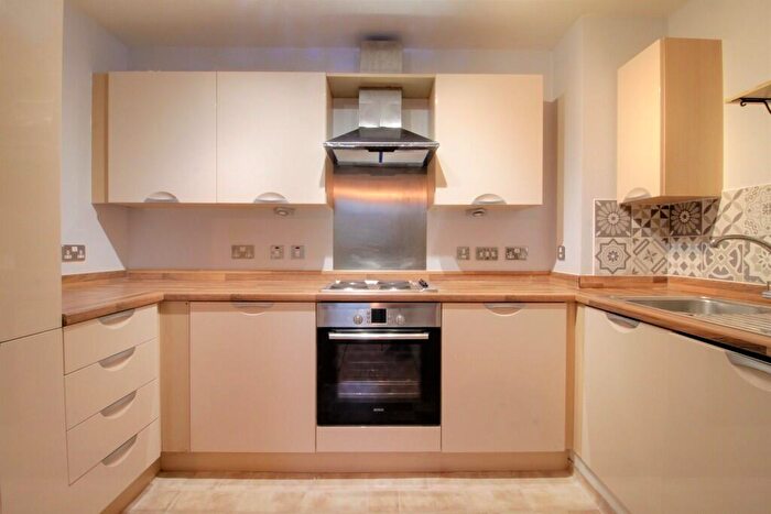 2 Bedroom Apartment To Rent In Longleat Avenue, Park Central, Birmingham, B15