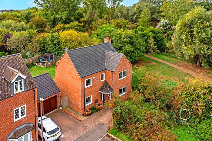 4 Bedroom Detached House For Sale In Dean Forest Way, Milton Keynes, MK10