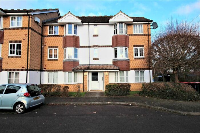 2 Bedroom Flat To Rent In Goddard Close, Maidenbower, Crawley RH10