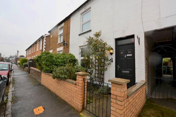 2 Bedroom Terraced House To Rent In Alpha Street South, Slough, SL1