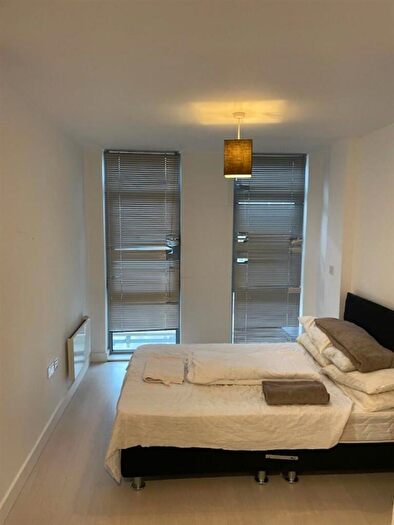 1 Bedroom House For Sale In Ingram Street, Leeds, LS11