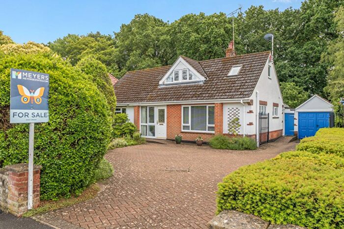 4 Bedroom Bungalow For Sale In Monkton Close, Ferndown, BH22