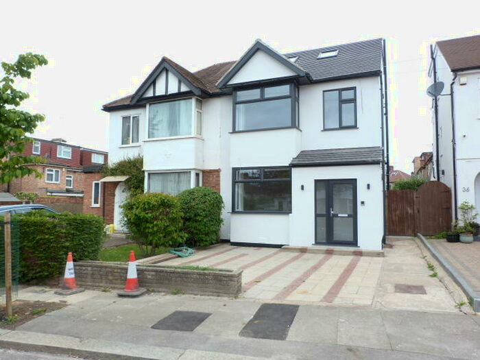 4 Bedroom Semi-Detached House To Rent In Devonshire Crescent, Mill Hill, NW7