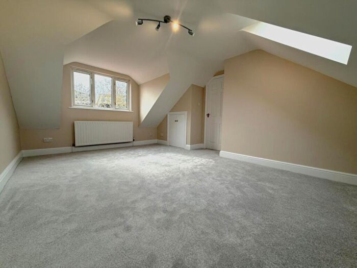 2 Bedroom Flat To Rent In Beckenham Lane Bromley, BR2