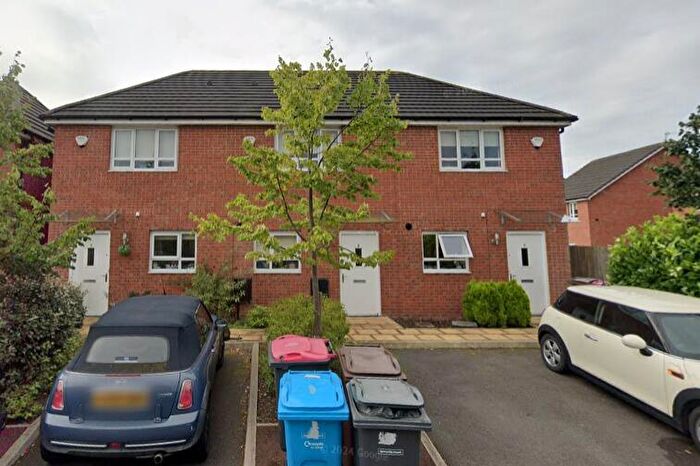 2 Bedroom End Of Terrace House To Rent In Lighton Mews, Manchester, Greater Manchester, M30