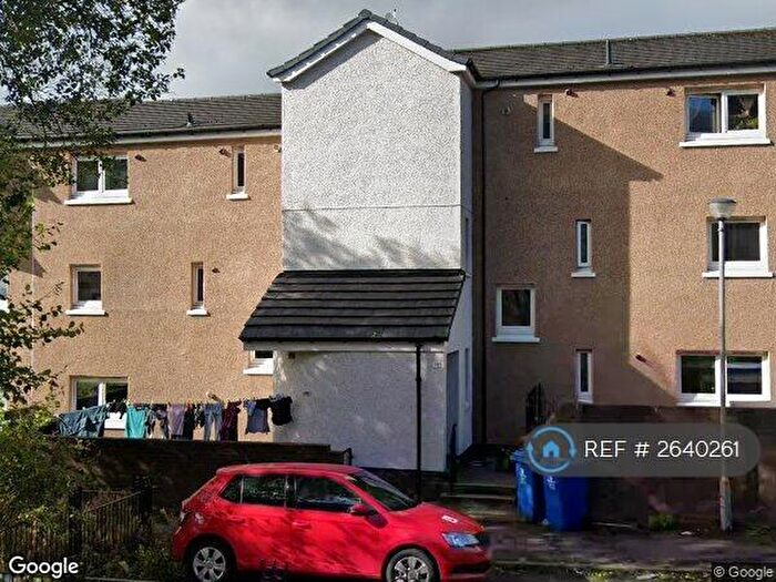 3 Bedroom Maisonette To Rent In Cardross Street, Dennistoun, G31