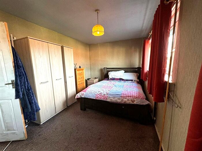 2 Bedroom Terraced House For Sale In Lincoln Road, Middleton, Manchester, M24