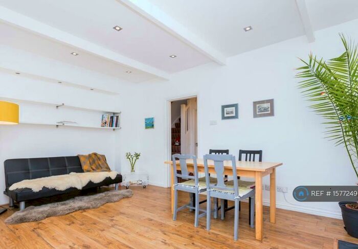 2 Bedroom Terraced House To Rent In Newton Crescent, Rosyth, Dunfermline, KY11