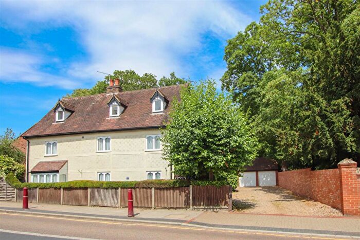 5 Bedroom Detached House For Sale In Riverside Detached Bedroom House - Stanstead Abbotts, SG12