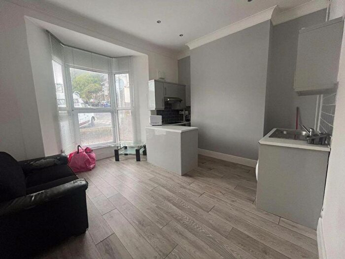 1 Bedroom Flat To Rent In Cradock Street, City Centre, Swansea, SA1