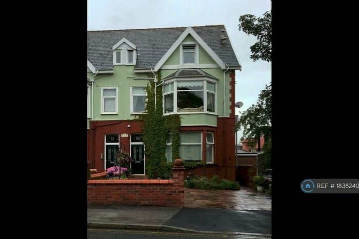 2 Bedroom Flat To Rent In Woodlands Road, Lytham St. Annes, FY8