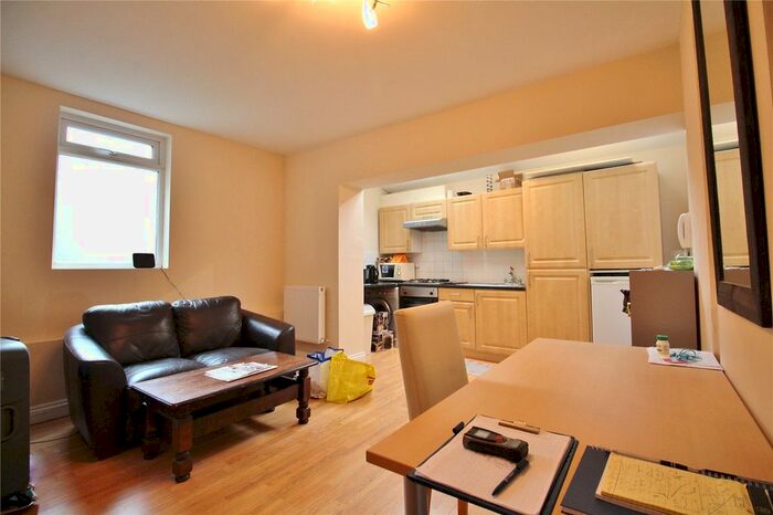 Studio To Rent In Armada Place, Bristol, Somerset, BS1