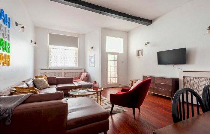 5 Bedroom Mews House To Rent In Gaspar Close, London, SW5