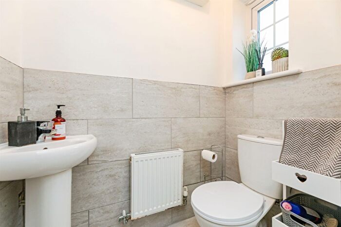 2 Bedroom Semi-Detached House For Sale In Buzzard Avenue, Mexborough, S64