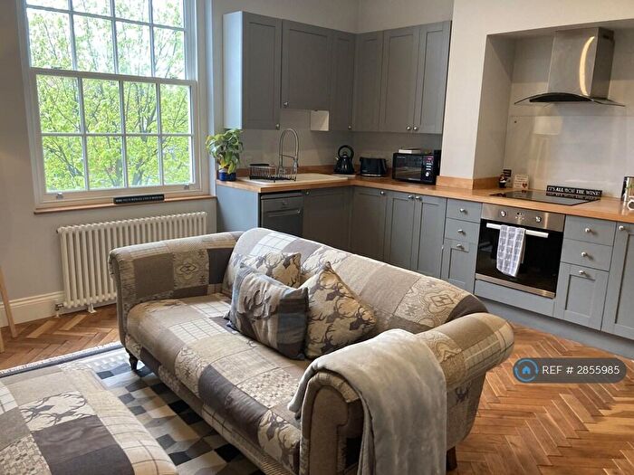2 Bedroom Flat To Rent In Chilwell Road, Beeston, NG9