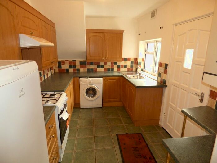 2 Bedroom Flat To Rent In Third Avenue, Heaton, Newcastle Upon Tyne NE6