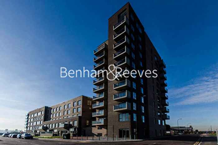 2 Bedroom Apartment To Rent In Magellan Boulevard, Beckton Gallions Reach, E16