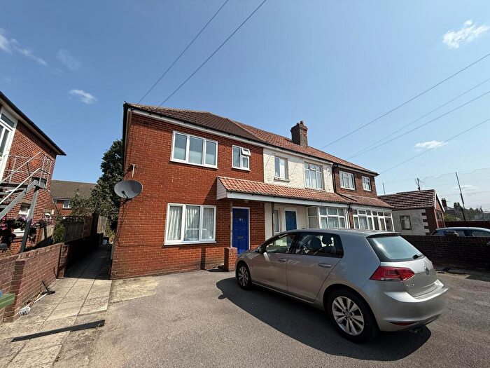 2 Bedroom Flat To Rent In Quayside Road, SO18