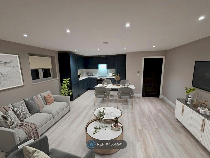 2 Bedroom Flat To Rent In Wootton Place, Basildon, SS16