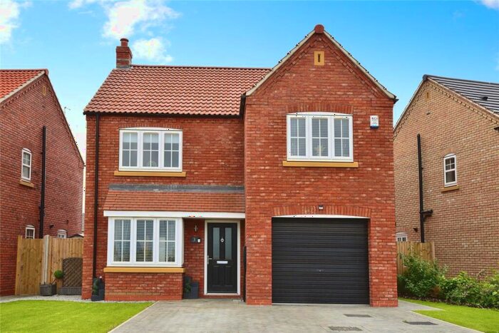 4 Bedroom Detached House For Sale In Chappell Close, Airmyn, Goole, East Yorkshire, DN14