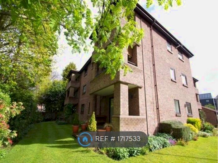 2 Bedroom Flat To Rent In Roseberry Court, Watford, WD17