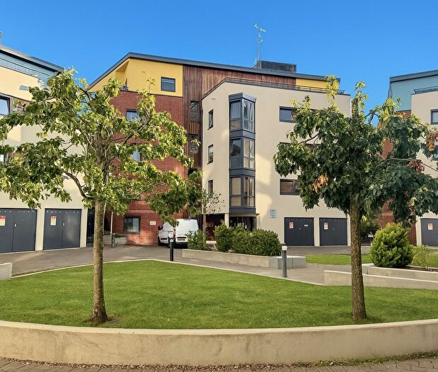2 Bedroom Flat For Sale In The Courtyard, Southwell Park Road, Camberley, Surrey, GU15