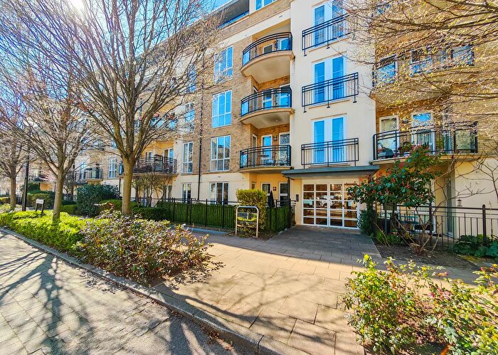 2 Bedroom Flat To Rent In Lavender House, Melliss Avenue, Kew Richmond, TW9