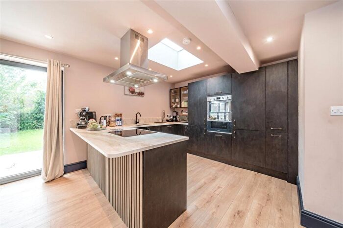3 Bedroom Terraced House To Rent In Elmshurst Crescent, London, N2